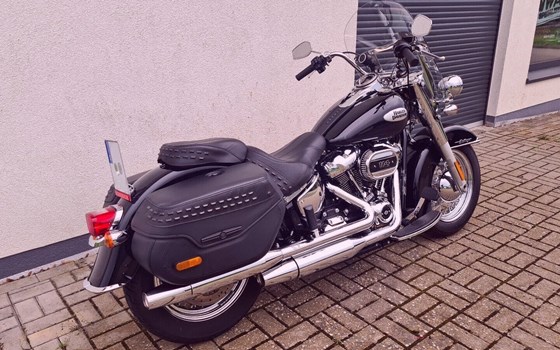 Gebrauchtmotorrad Harley-Davidson Softail Heritage Classic 114 FLHCS - Bild 4