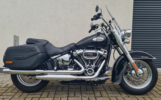 Gebrauchtmotorrad Harley-Davidson Softail Heritage Classic 114 FLHCS - Bild 5