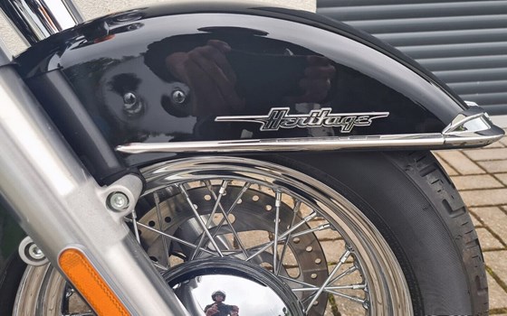 Gebrauchtmotorrad Harley-Davidson Softail Heritage Classic 114 FLHCS - Bild 6