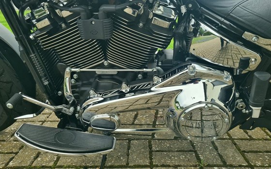 Gebrauchtmotorrad Harley-Davidson Softail Heritage Classic 114 FLHCS - Bild 7