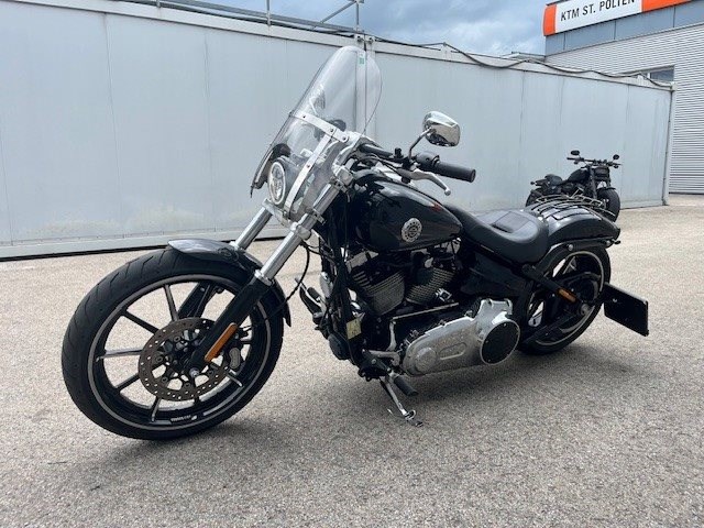 Harley-Davidson Softail Breakout FXSB (Vivid Black) - Bild 11