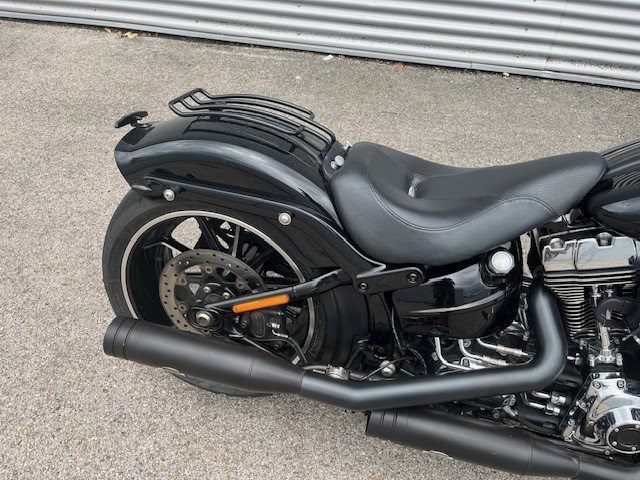Harley-Davidson Softail Breakout FXSB (Vivid Black) - Bild 6