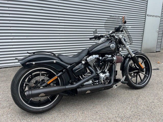 Harley-Davidson Softail Breakout FXSB (Vivid Black) - Bild 7