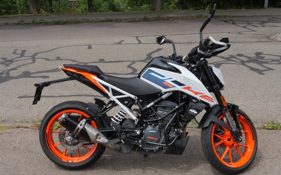 Gebrauchtmotorrad KTM 125 Duke - Bild 1