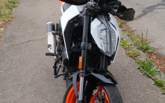Gebrauchtmotorrad KTM 125 Duke - Bild 8