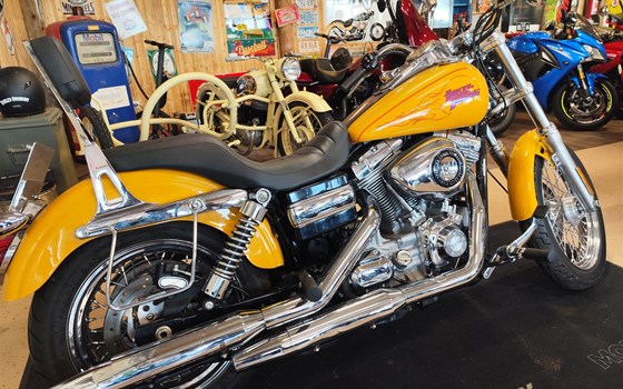 Gebrauchtmotorrad Harley-Davidson Dyna Super Glide Custom FXDC - Bild 3 Gebrauchtmotorrad Harley-Davidson Dyna Super Glide Custom FXDC - Bild 3