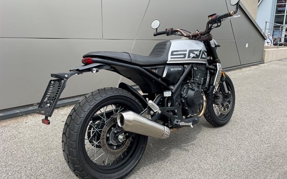 Gebrauchtmotorrad Brixton Crossfire 500 X - Bild 3 Gebrauchtmotorrad Brixton Crossfire 500 X - Bild 3