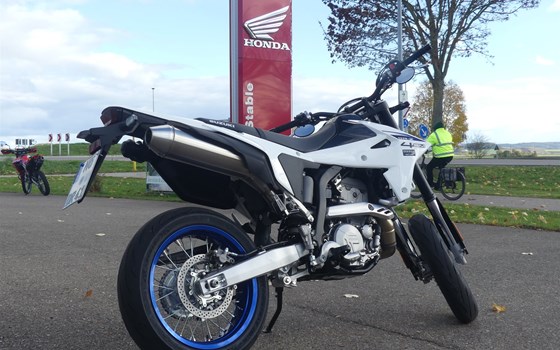 Neufahrzeug Suzuki DR-Z4SM - Bild 14