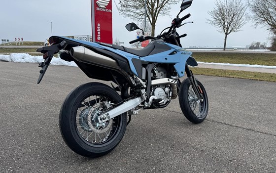 Neufahrzeug Suzuki DR-Z4SM - Bild 3