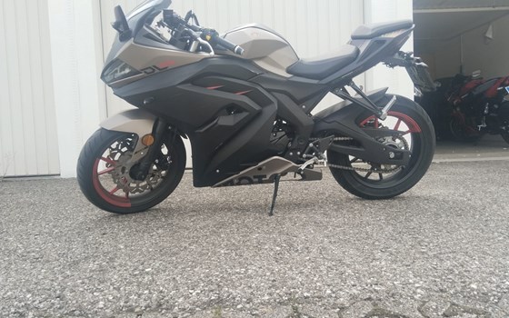 Gebrauchtmotorrad Motobi DL 125 Strada - Bild 8 Gebrauchtmotorrad Motobi DL 125 Strada - Bild 8