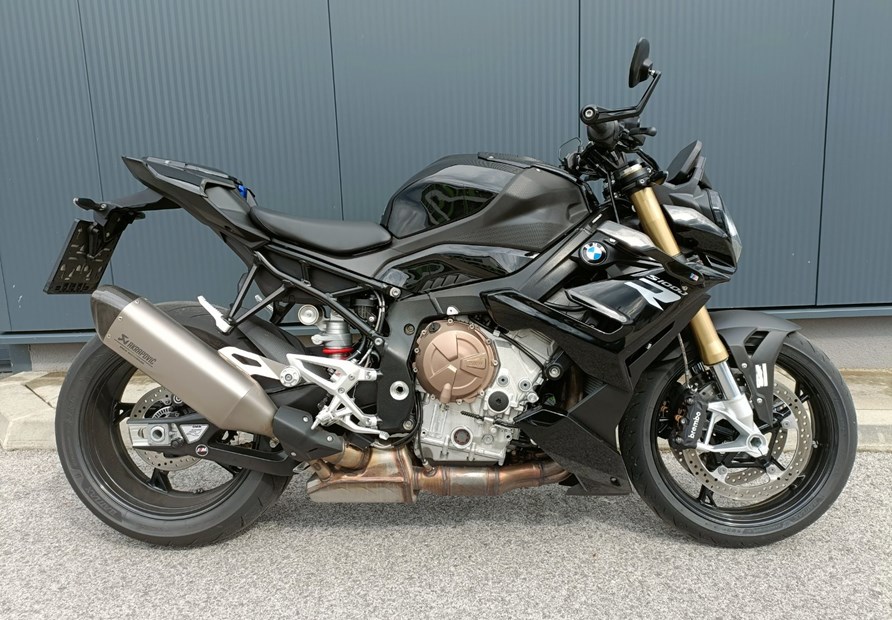 BMW S 1000 R (Black-Storm-Metallic)