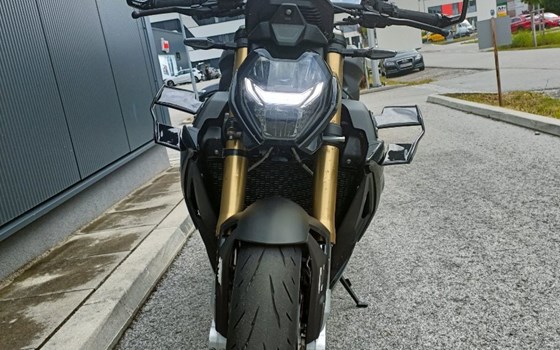 Gebrauchtmotorrad BMW S 1000 R - Bild 5 Gebrauchtmotorrad BMW S 1000 R - Bild 5