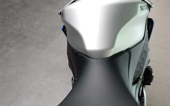 Neufahrzeug Suzuki GSX-S1000 - Bild 13