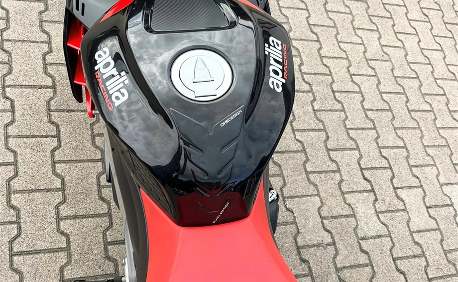 Angebot Aprilia Tuono V4 1100 Factory Bild 12: Angebot Aprilia Tuono V4 1100 Factory