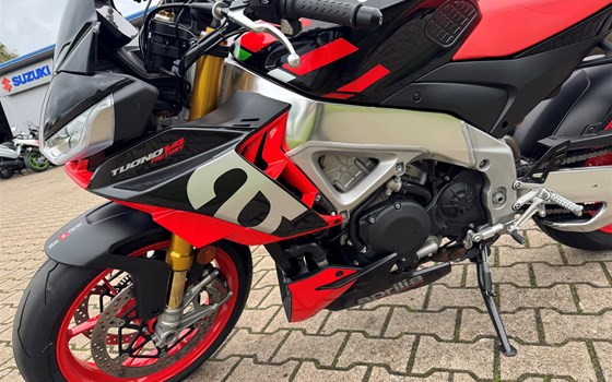 Gebrauchtmotorrad Aprilia Tuono V4 1100 Factory - Bild 18