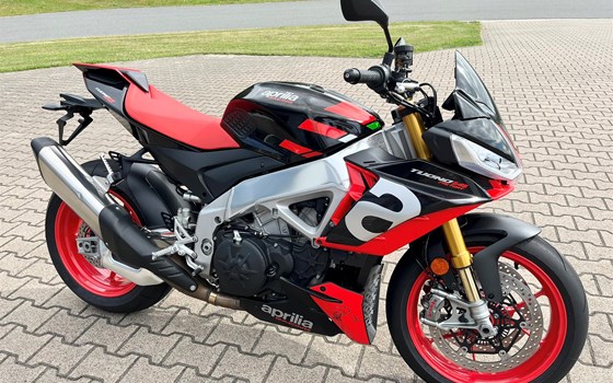 Gebrauchtmotorrad Aprilia Tuono V4 1100 Factory - Bild 1