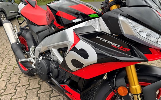 Gebrauchtmotorrad Aprilia Tuono V4 1100 Factory - Bild 22