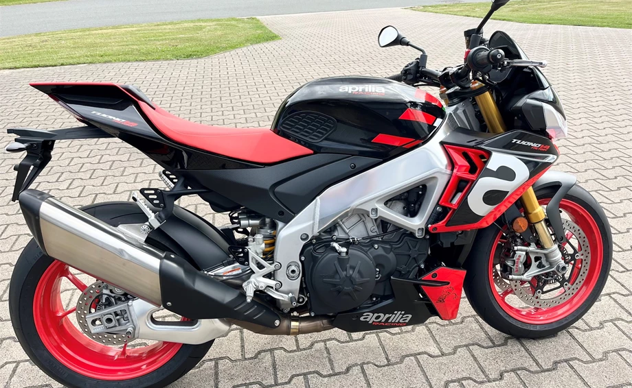 Angebot Aprilia Tuono V4 1100 Factory Bild 4: Angebot Aprilia Tuono V4 1100 Factory