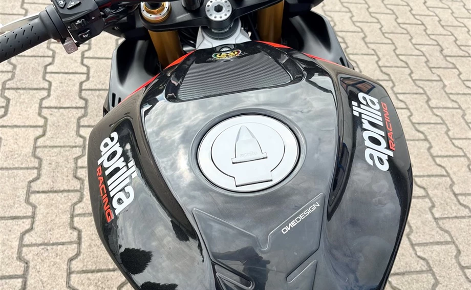 Angebot Aprilia Tuono V4 1100 Factory Bild 8: Angebot Aprilia Tuono V4 1100 Factory