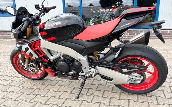 Gebrauchtmotorrad Aprilia Tuono V4 1100 Factory - Bild 10