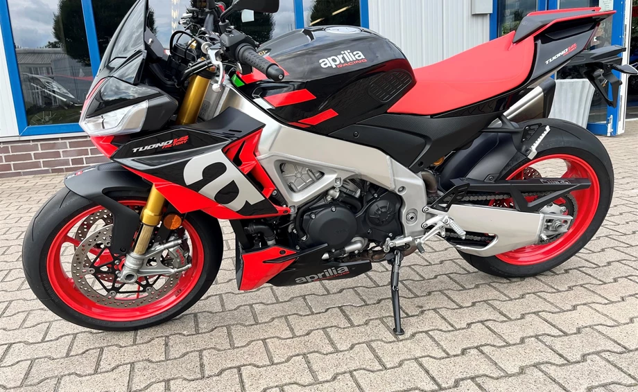Angebot Aprilia Tuono V4 1100 Factory Bild 3: Angebot Aprilia Tuono V4 1100 Factory