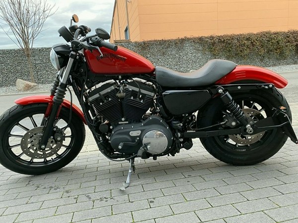 Gebrauchtmotorrad Harley-Davidson Sportster XL 883 N Iron