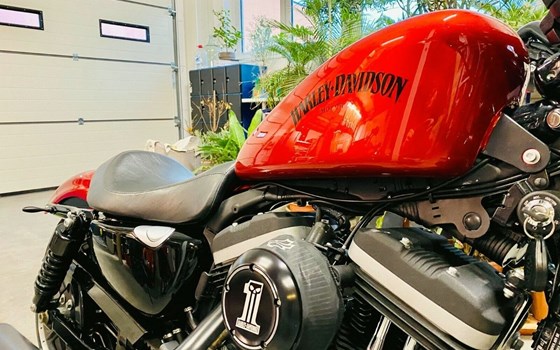 Gebrauchtmotorrad Harley-Davidson Sportster XL 883 N Iron - Bild 2