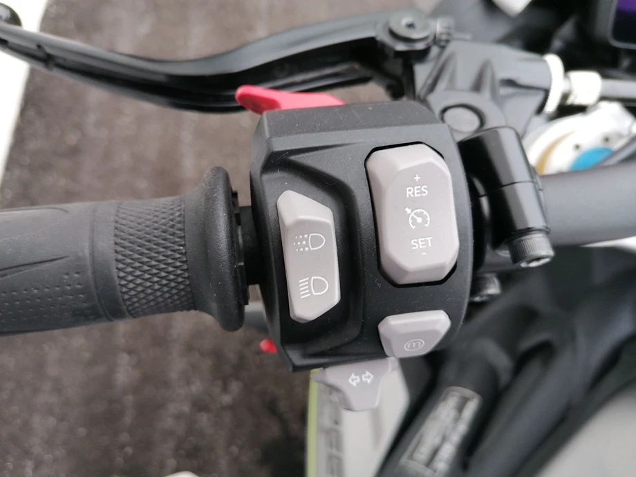 Angebot Triumph Speed Triple 1200 RS Bild 11: Angebot Triumph Speed Triple 1200 RS