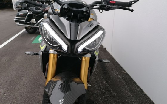 Gebrauchtmotorrad Triumph Speed Triple 1200 RS - Bild 7 Gebrauchtmotorrad Triumph Speed Triple 1200 RS - Bild 7