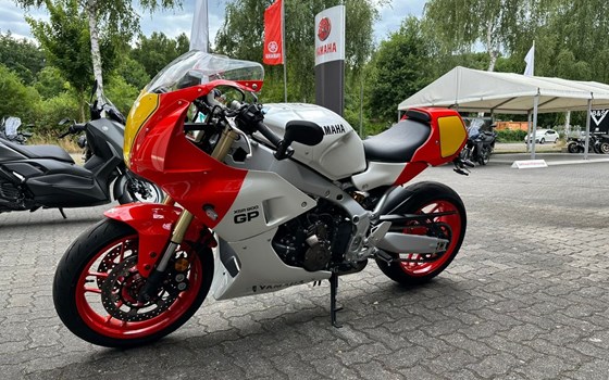 Gebrauchtmotorrad Yamaha XSR900 GP - Bild 7