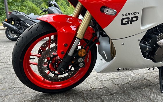 Gebrauchtmotorrad Yamaha XSR900 GP - Bild 8