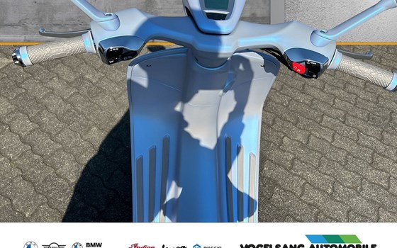 Neufahrzeug Vespa 946 Snake - Bild 6