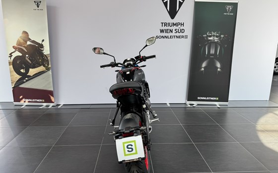 Neufahrzeug Triumph Trident 660 Triple Tribute - Bild 4 Neufahrzeug Triumph Trident 660 Triple Tribute - Bild 4