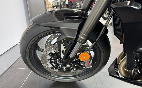 Neufahrzeug Triumph Street Triple 765 R A2 - Bild 5 Neufahrzeug Triumph Street Triple 765 R A2 - Bild 5