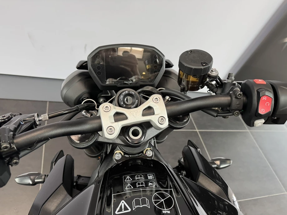 Angebot Triumph Street Triple 765 R A2 Bild 8: Angebot Triumph Street Triple 765 R A2