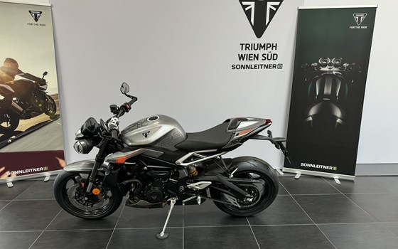 Neufahrzeug Triumph Street Triple 765 R A2 - Bild 1 Neufahrzeug Triumph Street Triple 765 R A2 - Bild 1
