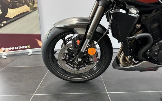 Neufahrzeug Triumph Street Triple 765 R A2 - Bild 5