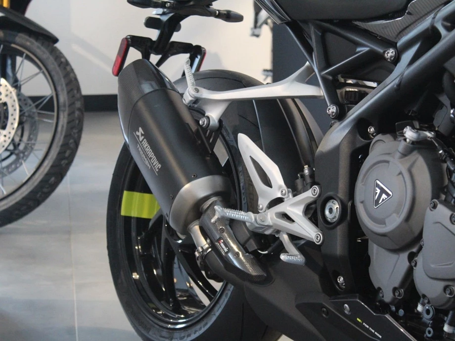 Angebot Triumph Speed Triple 1200 RX Bild 5: Angebot Triumph Speed Triple 1200 RX