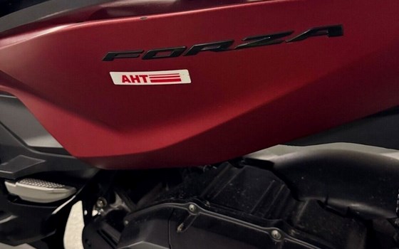Gebrauchtmotorrad Honda Forza 125 - Bild 16