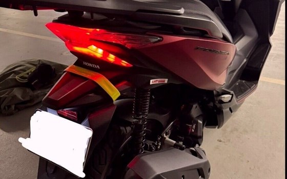 Gebrauchtmotorrad Honda Forza 125 - Bild 2