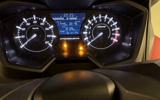 Gebrauchtmotorrad Honda Forza 125 - Bild 8