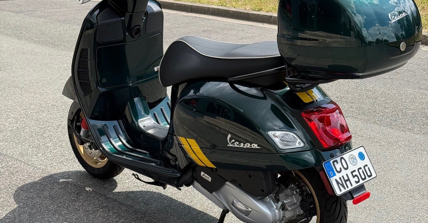 Angebot Vespa GTS 125 Super Racing Sixties