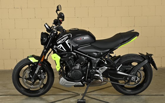 Motorrad Occasion Triumph Trident 660 - Bild 4