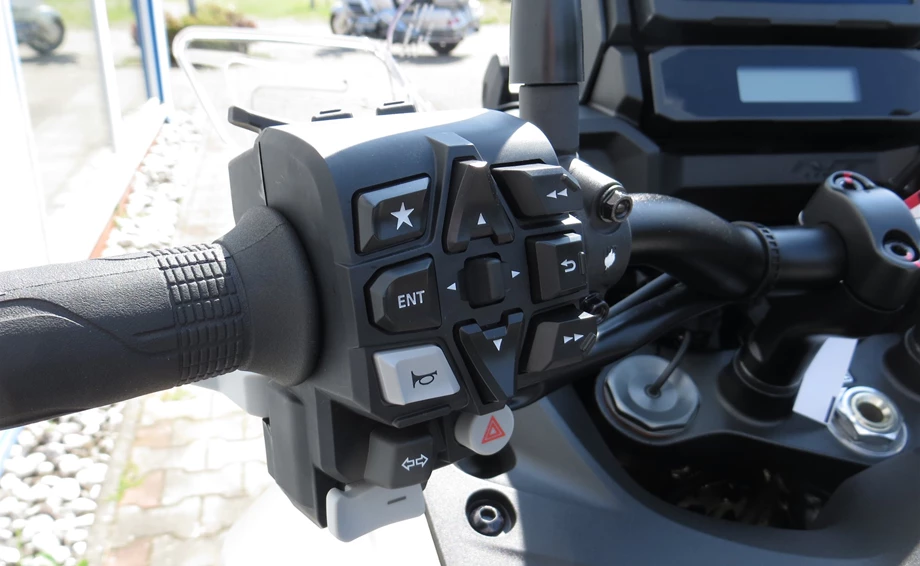 Angebot Honda NT1100 DCT Electronic Suspension Bild 5: Angebot Honda NT1100 DCT Electronic Suspension