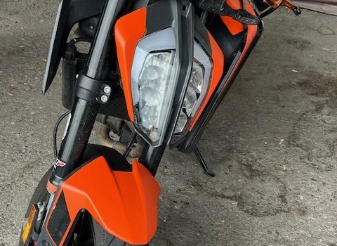 Gebrauchtmotorrad KTM 890 Duke - Bild 1 Gebrauchtmotorrad KTM 890 Duke - Bild 1