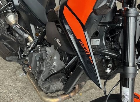 Gebrauchtmotorrad KTM 890 Duke - Bild 2 Gebrauchtmotorrad KTM 890 Duke - Bild 2