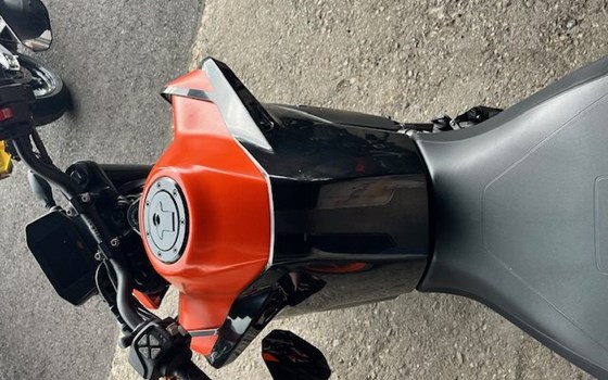 Gebrauchtmotorrad KTM 890 Duke - Bild 4 Gebrauchtmotorrad KTM 890 Duke - Bild 4