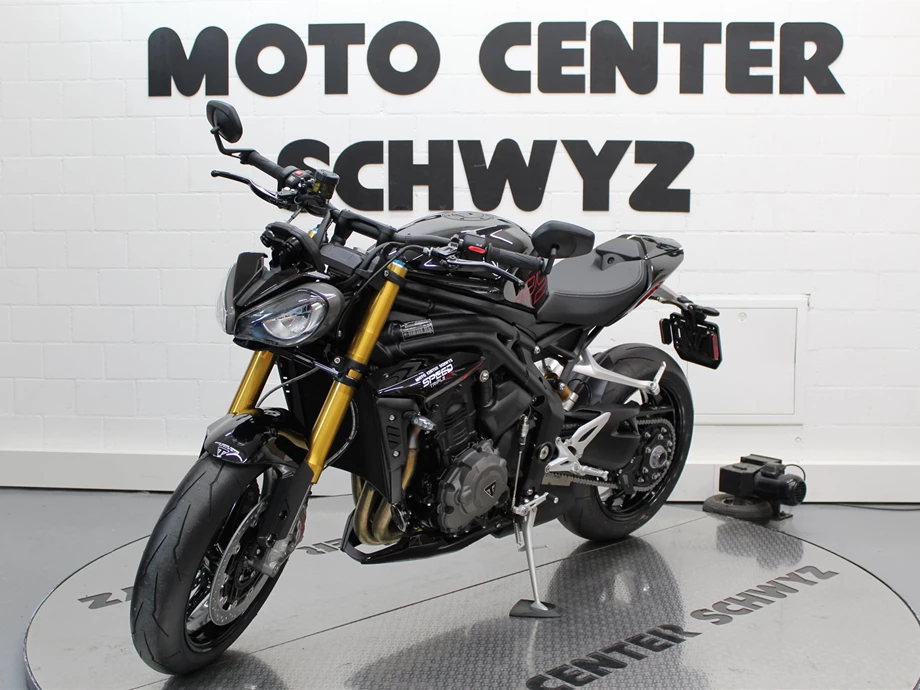 Angebot Triumph Speed Triple 1200 RS Bild 4: Angebot Triumph Speed Triple 1200 RS