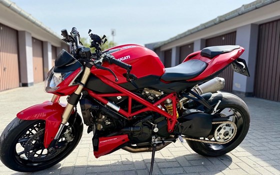 Gebrauchtmotorrad Ducati Streetfighter 848 - Bild 10 Gebrauchtmotorrad Ducati Streetfighter 848 - Bild 10