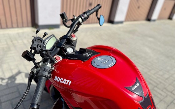 Gebrauchtmotorrad Ducati Streetfighter 848 - Bild 4 Gebrauchtmotorrad Ducati Streetfighter 848 - Bild 4